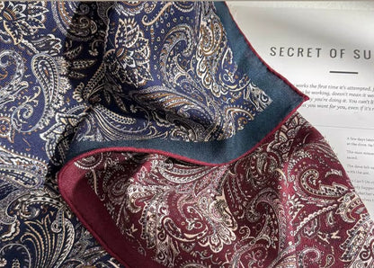 Foulard Laine et Soie 70x70cm - IVANA Bleu Marine 5