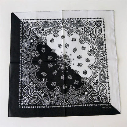 Foulard Bandana Coton Motif Paisley 55x55cm Blanc et Noir