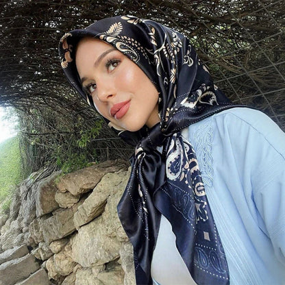 Foulard 90x90cm Satin Léopard - MAGGY 11