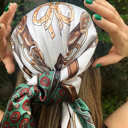 Foulard 90x90cm Satin Léopard - MAGGY 8