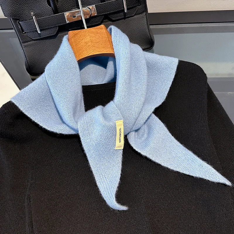 Foulard Triangle Laine Véritable Bleu Ciel - OKSANA