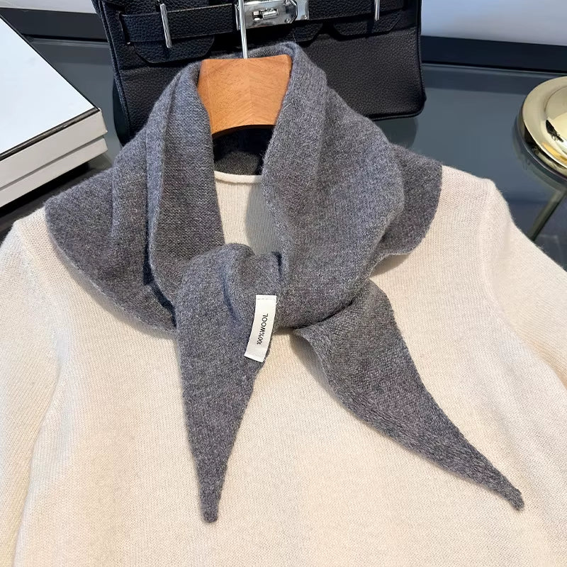 Foulard Triangle Laine Véritable Gris - OKSANA